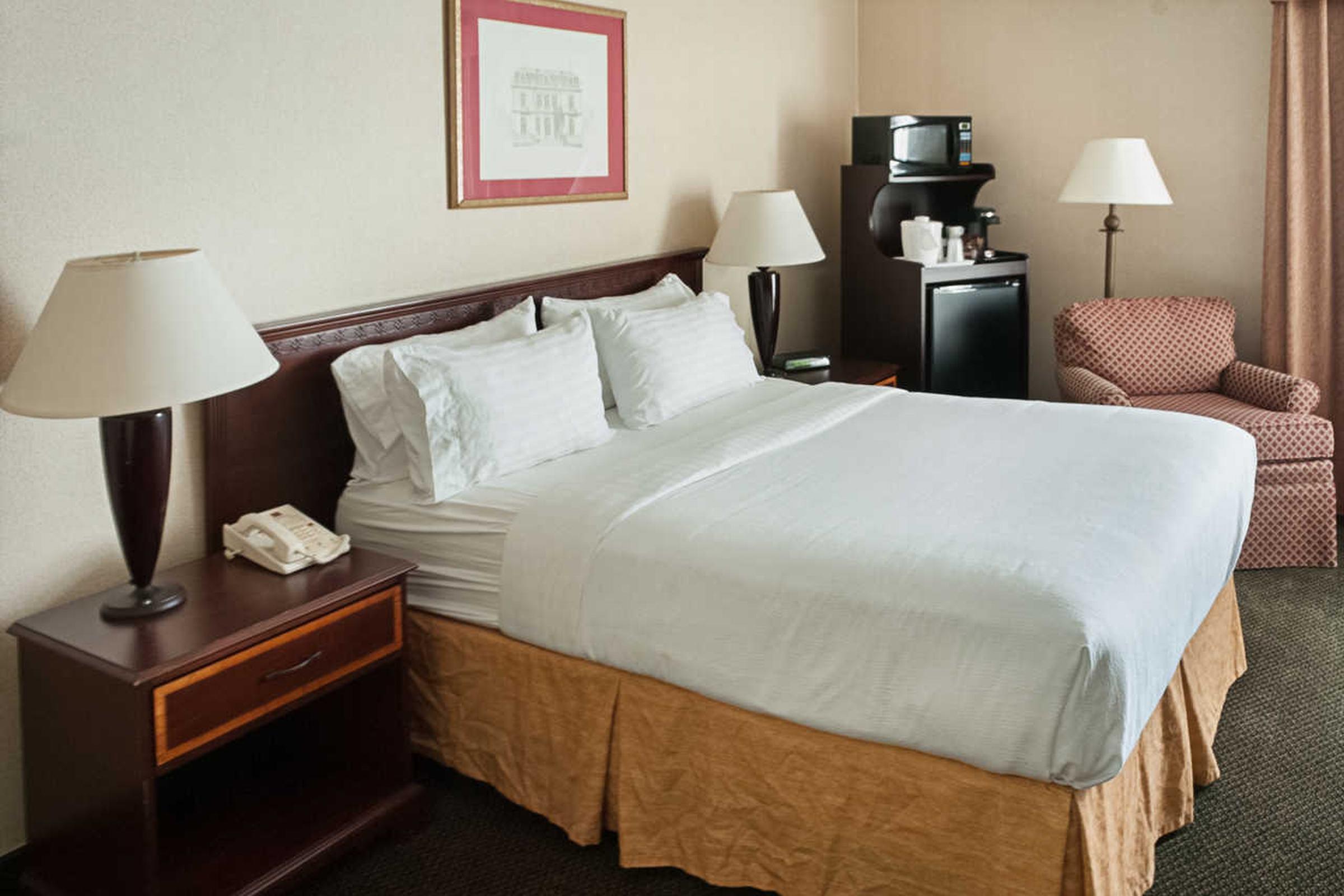 Clarion Hotel Cincinnati North Шарънвил Екстериор снимка