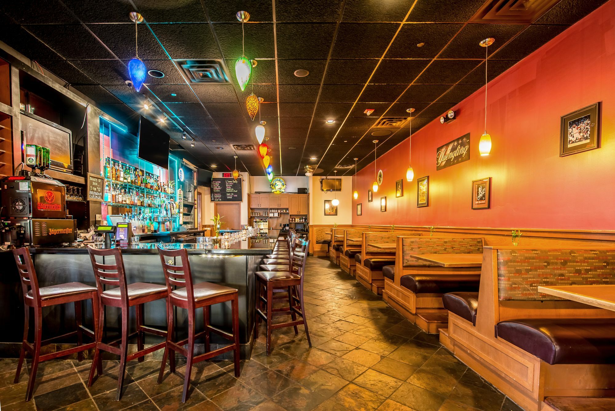 Clarion Hotel Cincinnati North Шарънвил Екстериор снимка
