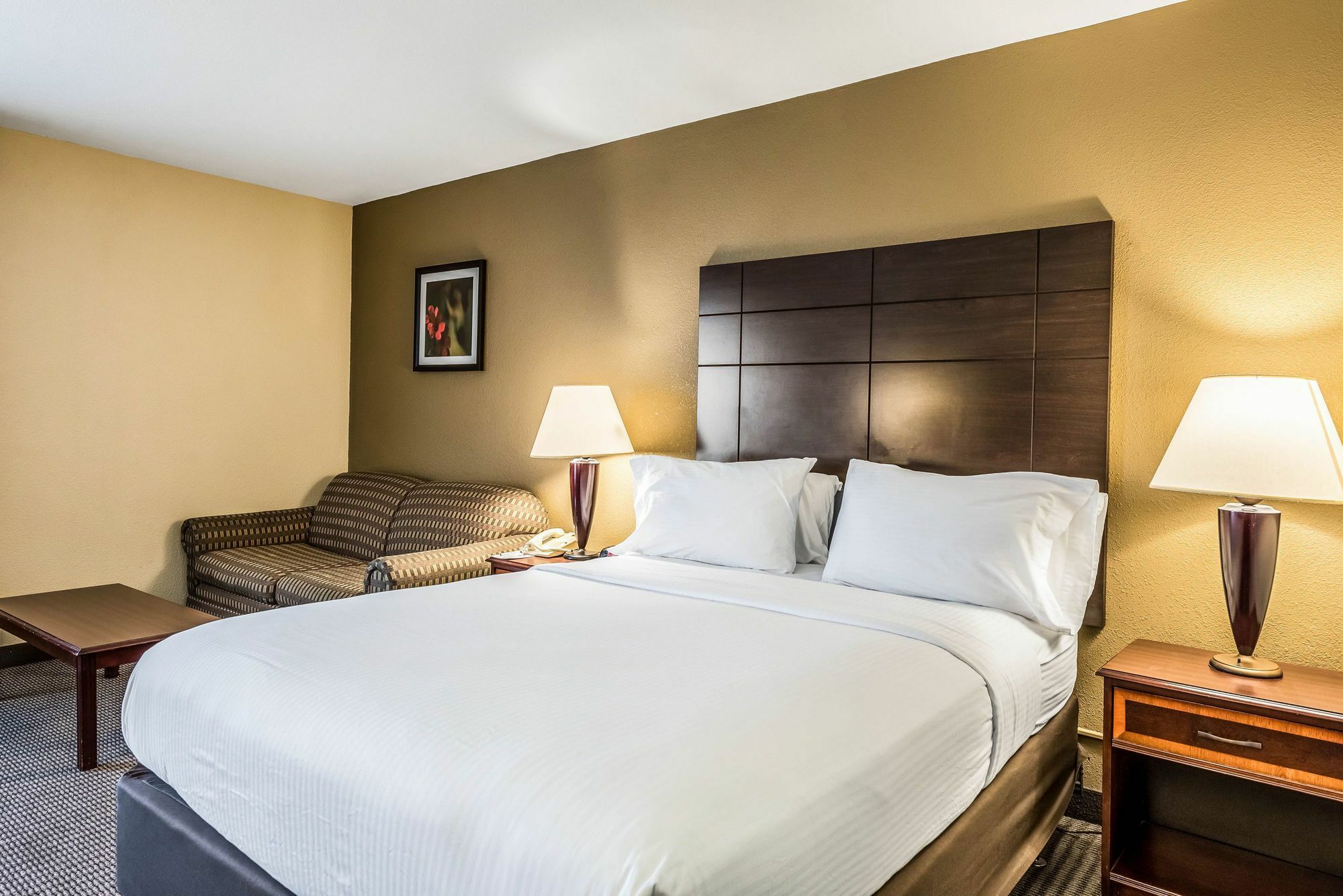 Clarion Hotel Cincinnati North Шарънвил Екстериор снимка