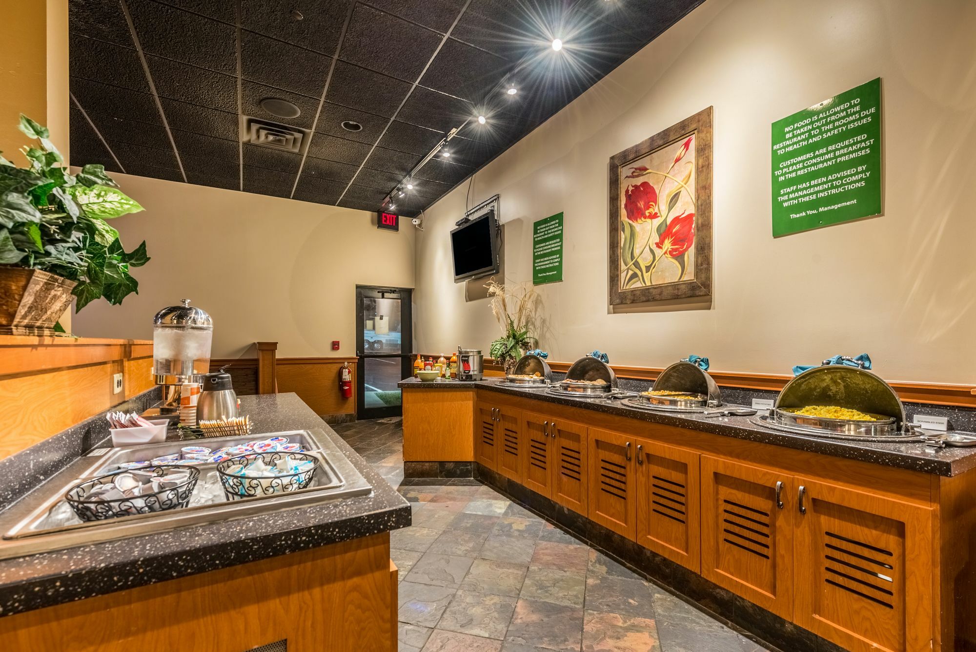 Clarion Hotel Cincinnati North Шарънвил Екстериор снимка
