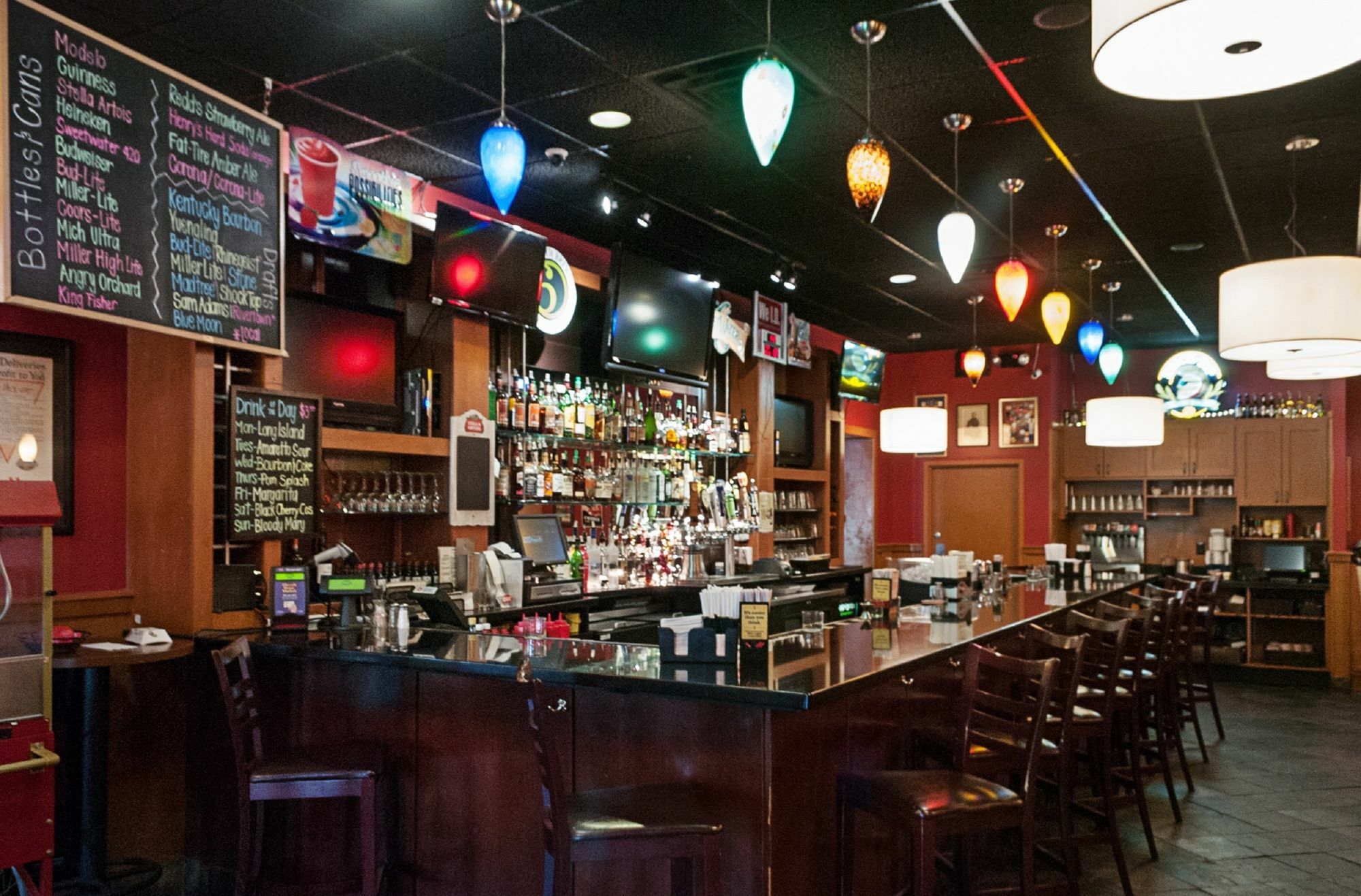 Clarion Hotel Cincinnati North Шарънвил Екстериор снимка